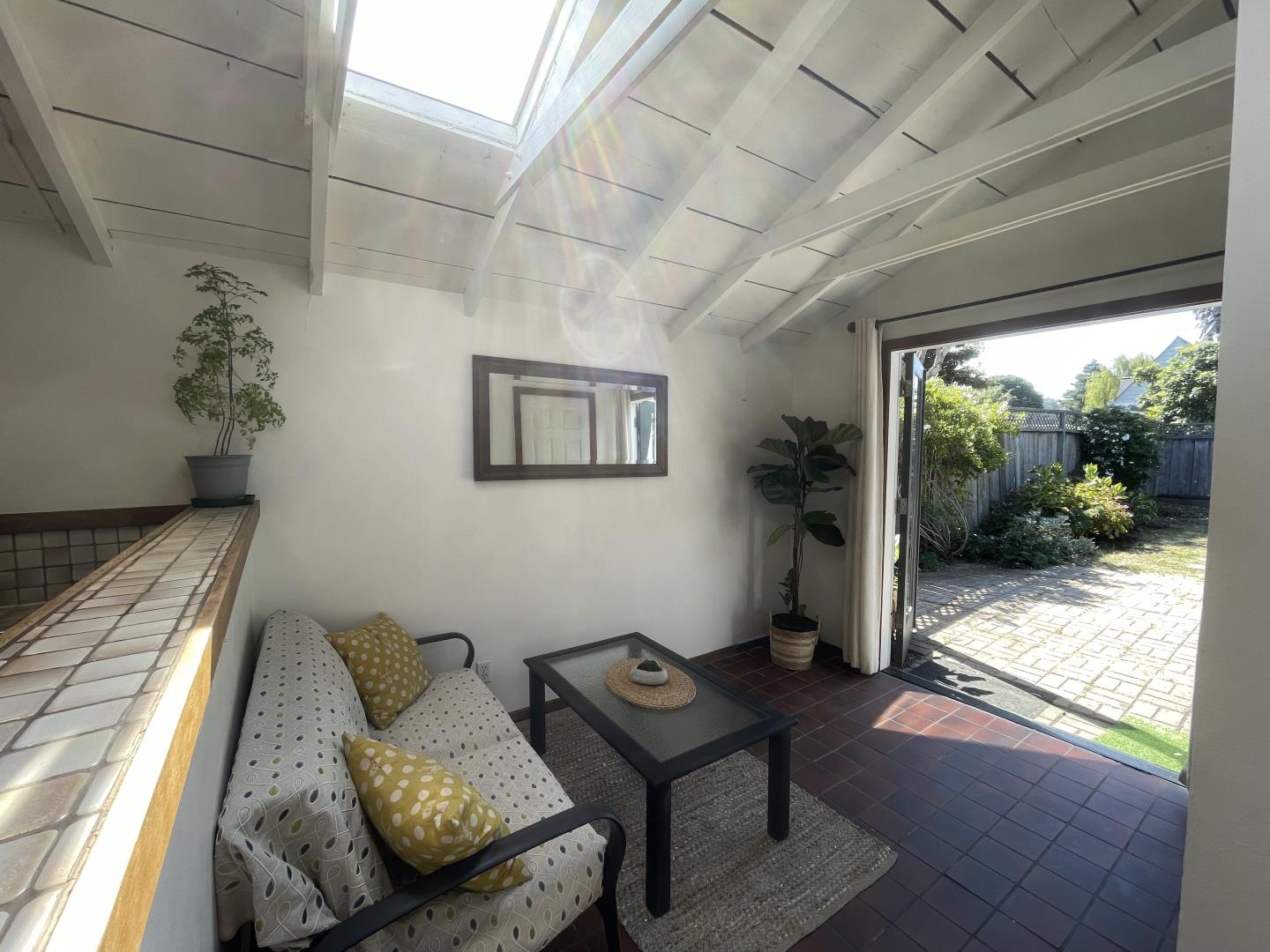 Detail Gallery Image 13 of 19 For 750 37th Ave #B,  Santa Cruz,  CA 95062 - 1 Beds | 1 Baths