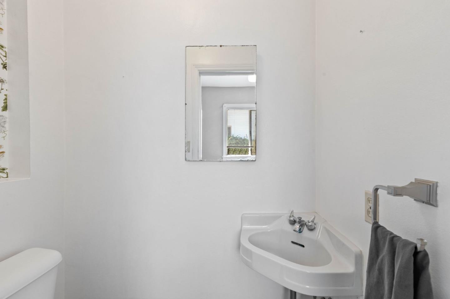 Detail Gallery Image 11 of 28 For 689 N 16th St, San Jose,  CA 95112 - 3 Beds | 2/1 Baths