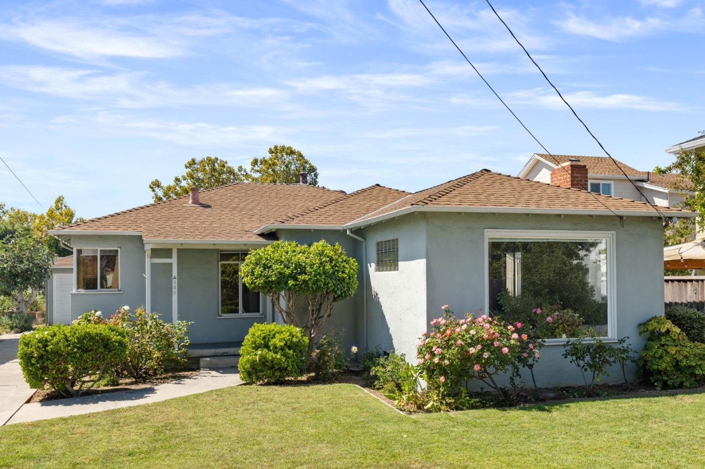 Detail Gallery Image 2 of 28 For 689 N 16th St, San Jose,  CA 95112 - 3 Beds | 2/1 Baths