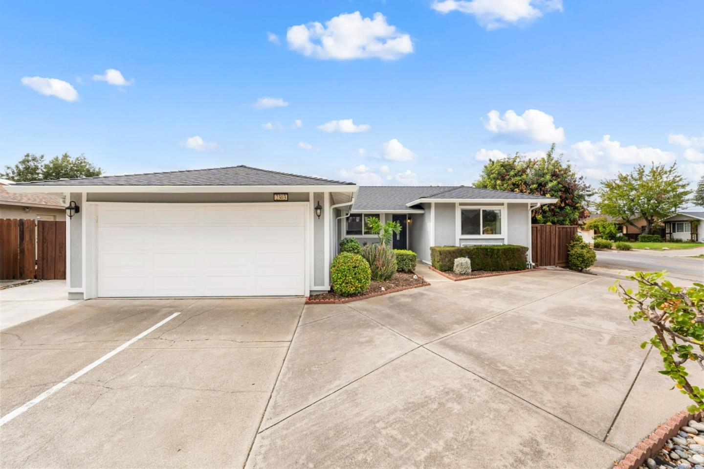 Detail Gallery Image 5 of 42 For 2303 Camrose Ave, San Jose,  CA 95130 - 4 Beds | 2 Baths