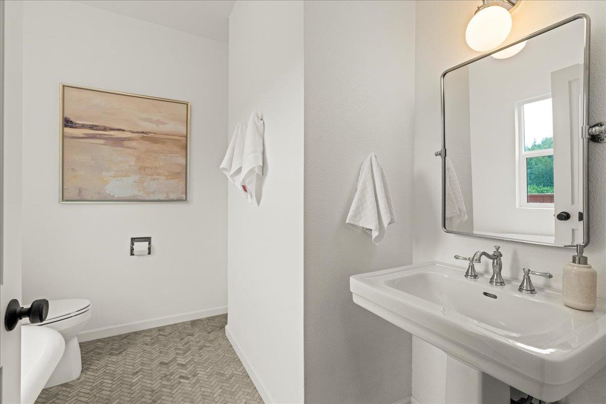Detail Gallery Image 21 of 52 For 255 Cresci Rd, Los Gatos,  CA 95033 - 4 Beds | 3 Baths