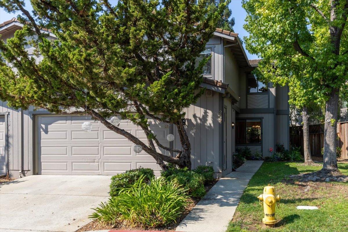 Detail Gallery Image 2 of 31 For 207 Palmer Dr, Los Gatos,  CA 95032 - 3 Beds | 2/1 Baths