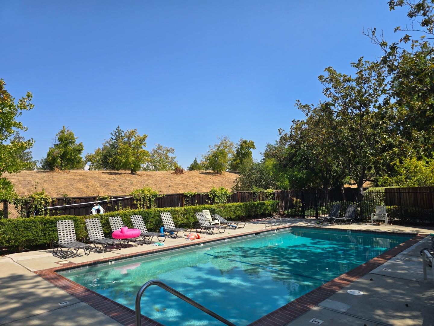 Detail Gallery Image 30 of 31 For 207 Palmer Dr, Los Gatos,  CA 95032 - 3 Beds | 2/1 Baths