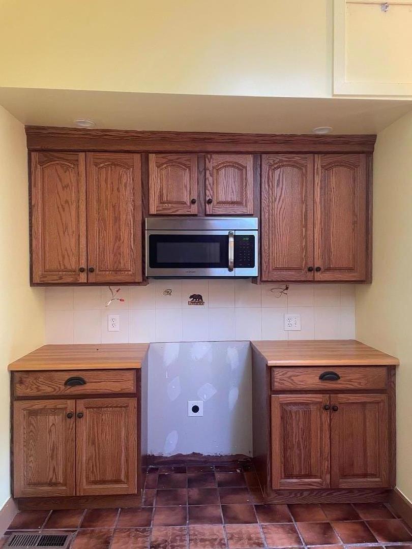 Detail Gallery Image 12 of 41 For 188 Park St, Boulder Creek,  CA 95006 - 3 Beds | 2/1 Baths
