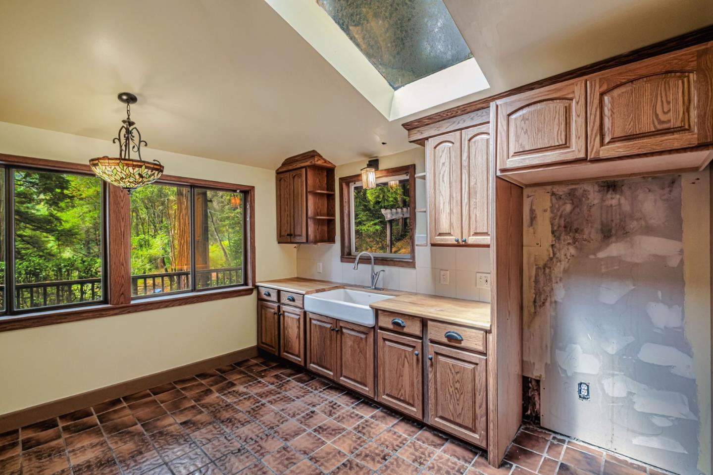 Detail Gallery Image 13 of 41 For 188 Park St, Boulder Creek,  CA 95006 - 3 Beds | 2/1 Baths