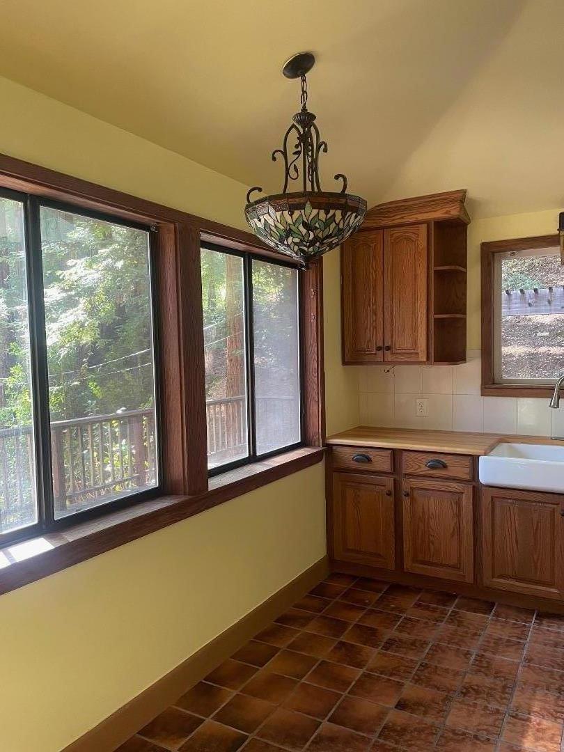 Detail Gallery Image 14 of 41 For 188 Park St, Boulder Creek,  CA 95006 - 3 Beds | 2/1 Baths