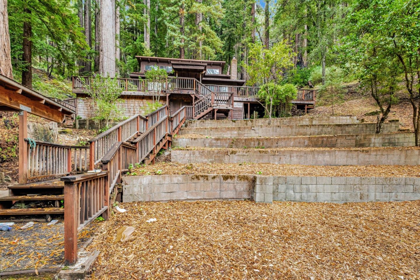 Detail Gallery Image 4 of 41 For 188 Park St, Boulder Creek,  CA 95006 - 3 Beds | 2/1 Baths