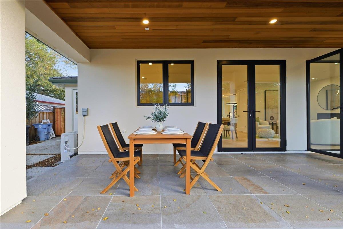 Detail Gallery Image 39 of 126 For 852 La Para Ave, Palo Alto,  CA 94306 - 4 Beds | 4 Baths