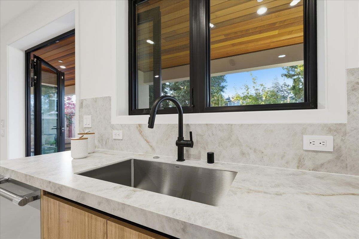 Detail Gallery Image 63 of 126 For 852 La Para Ave, Palo Alto,  CA 94306 - 4 Beds | 4 Baths