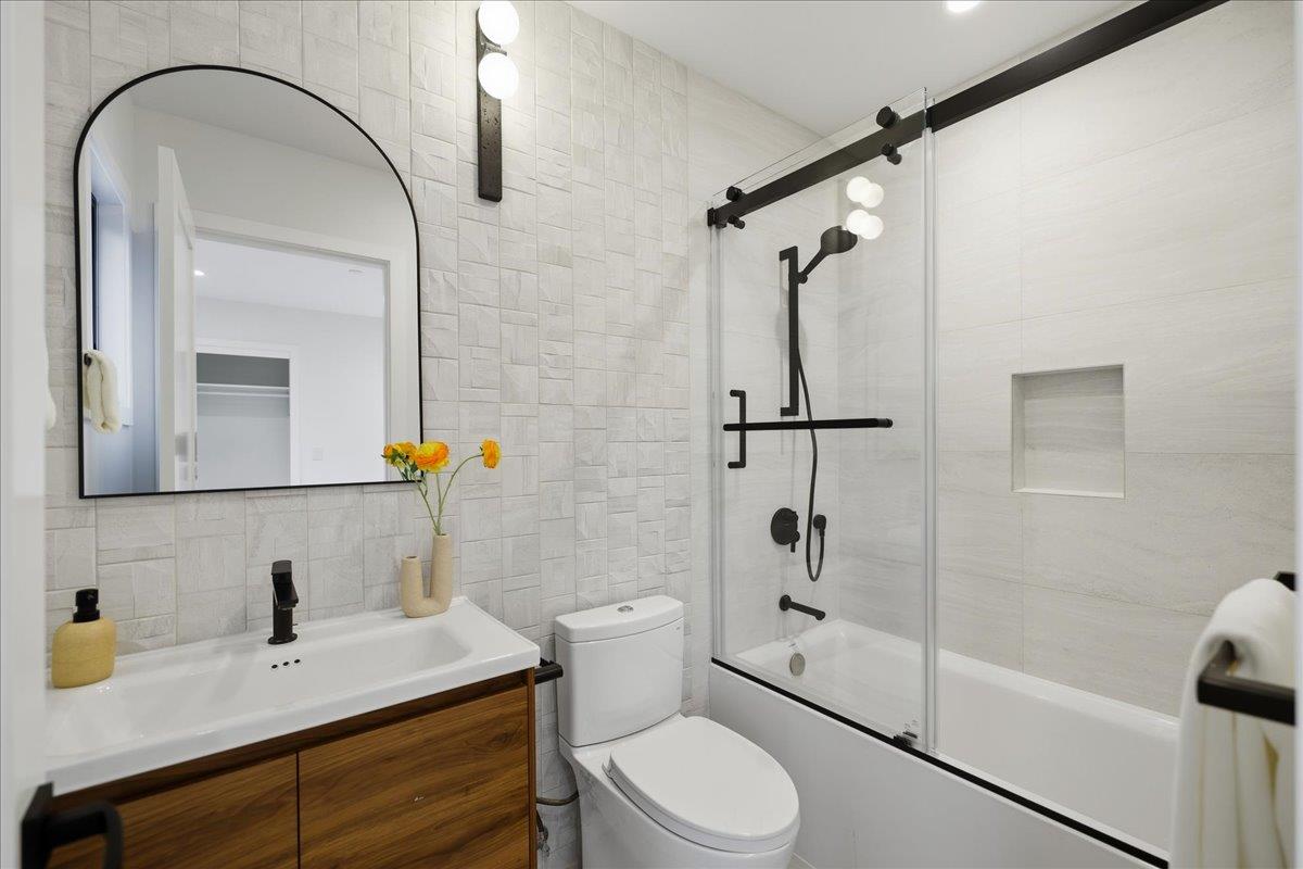 Detail Gallery Image 79 of 126 For 852 La Para Ave, Palo Alto,  CA 94306 - 4 Beds | 4 Baths