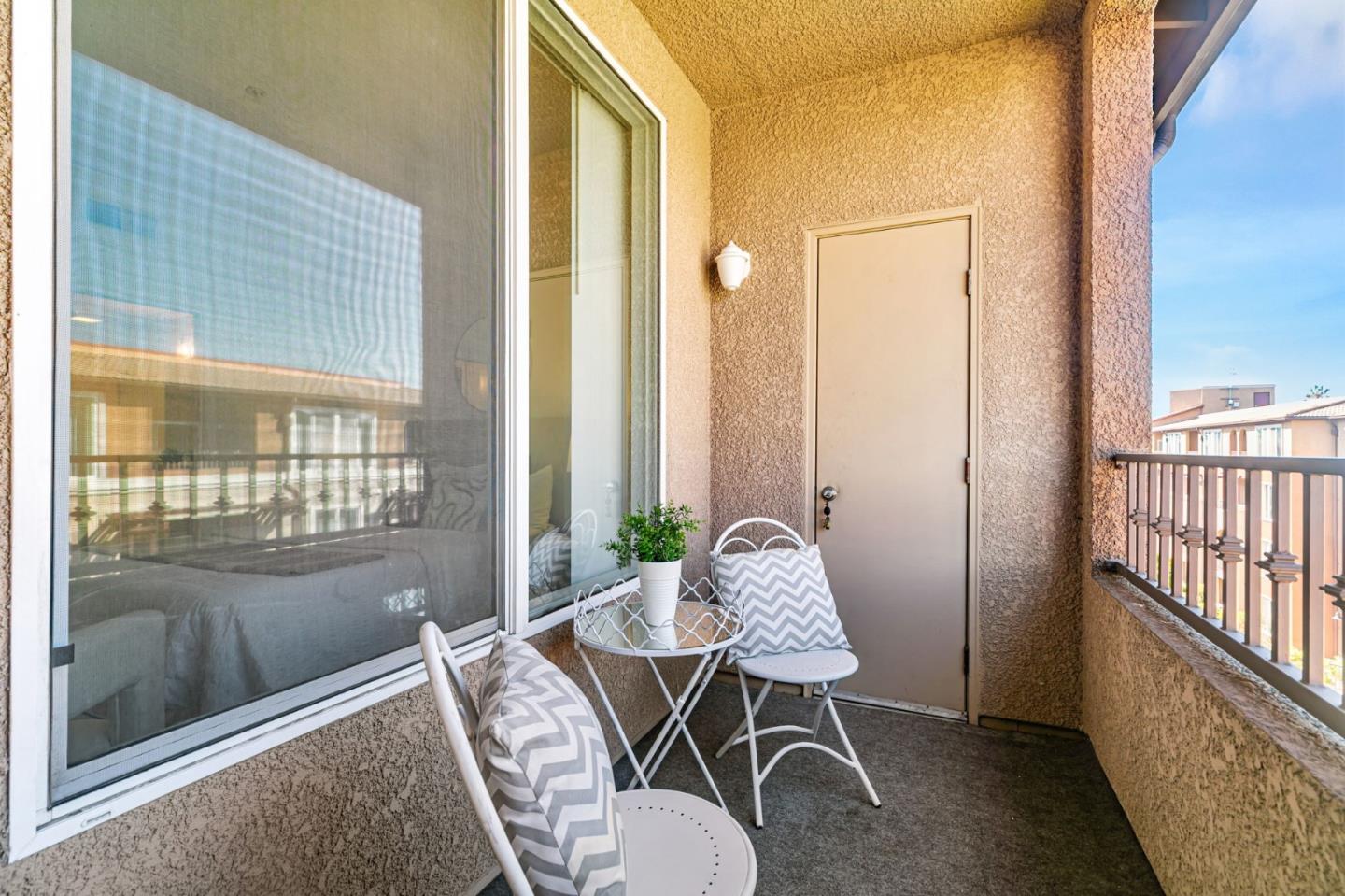 Detail Gallery Image 21 of 40 For 801 S Winchester Blvd #2401,  San Jose,  CA 95128 - 1 Beds | 1 Baths