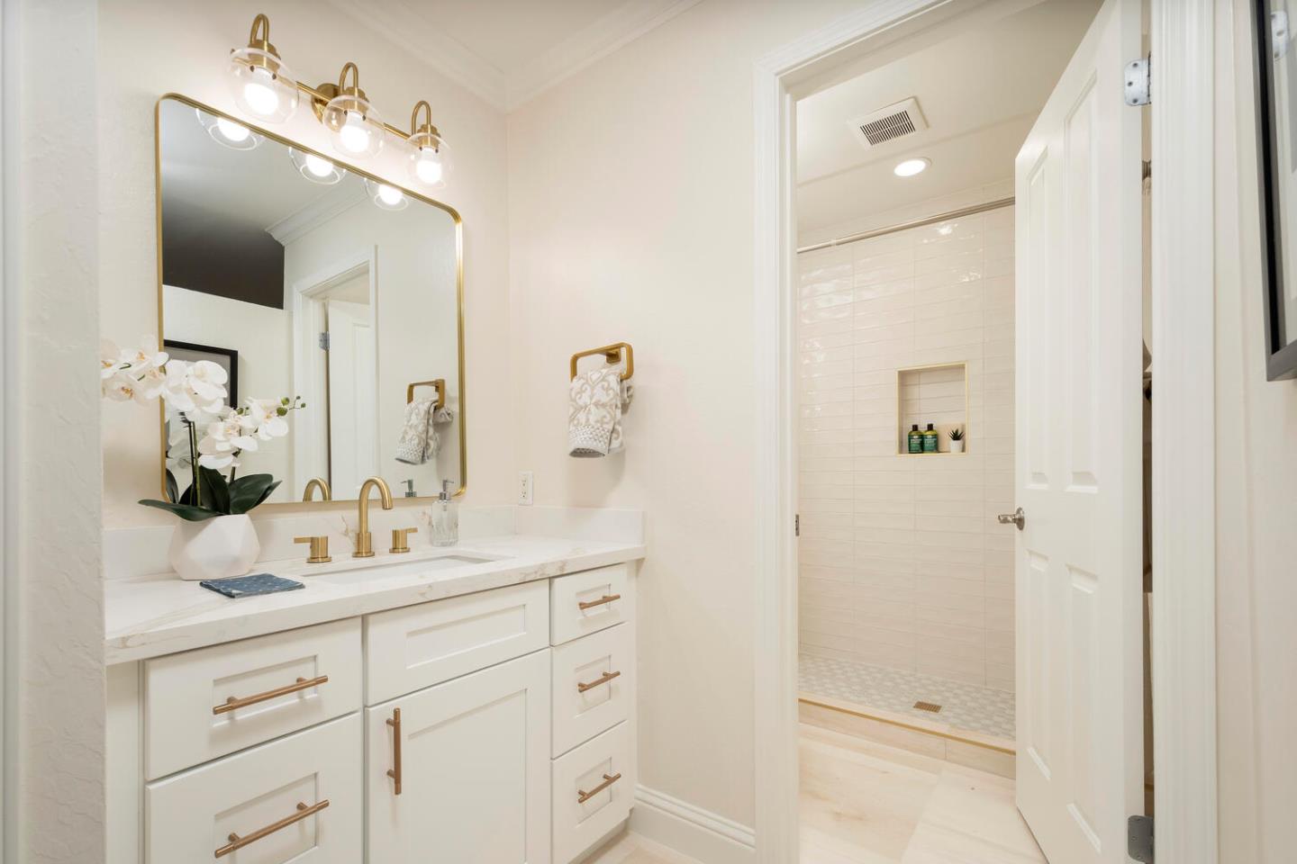 Detail Gallery Image 21 of 43 For 831 Schooner St, Foster City,  CA 94404 - 4 Beds | 3 Baths