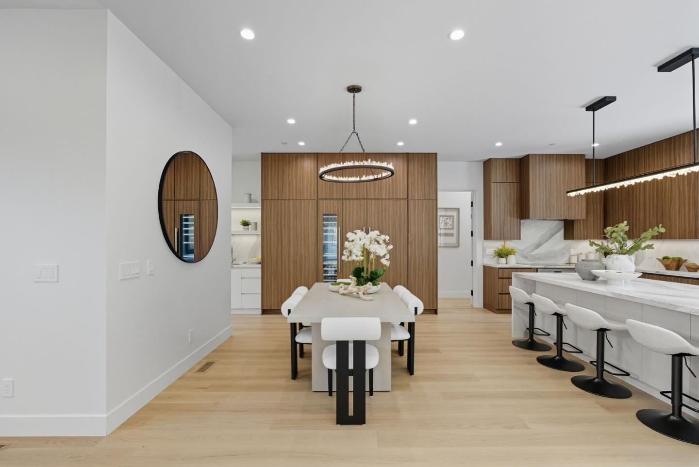 Detail Gallery Image 20 of 69 For 955 Monte Rosa Dr, Menlo Park,  CA 94025 - 6 Beds | 6/1 Baths