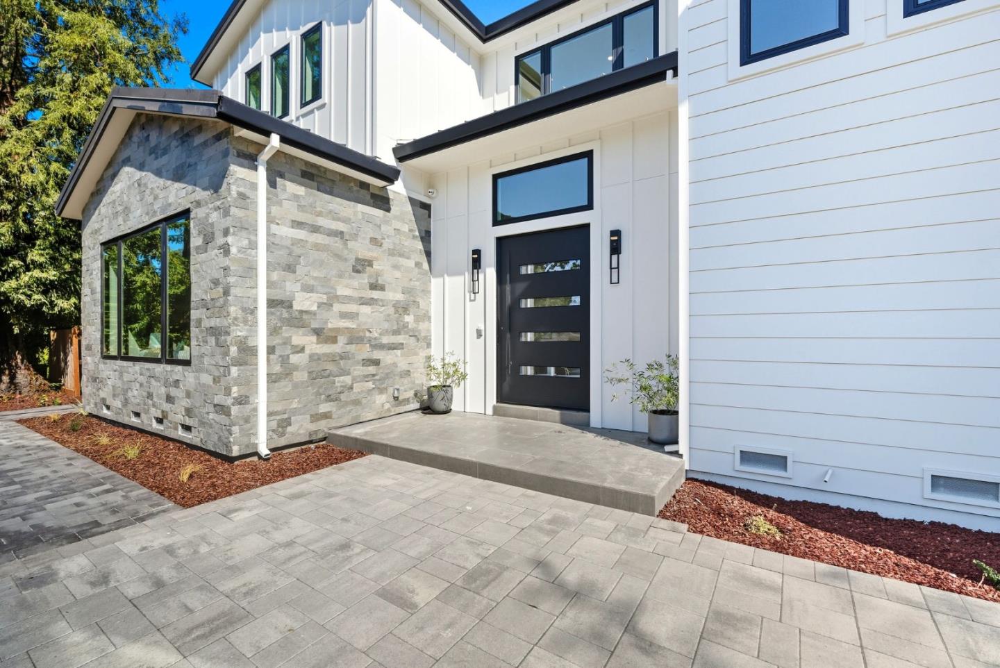 Detail Gallery Image 4 of 69 For 955 Monte Rosa Dr, Menlo Park,  CA 94025 - 6 Beds | 6/1 Baths