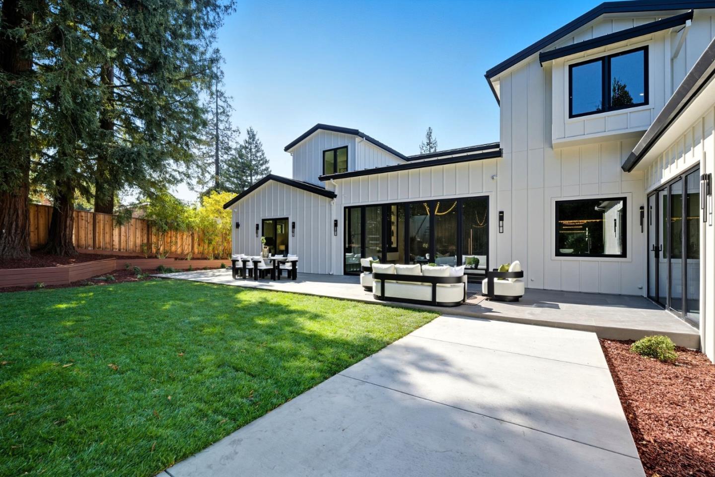 Detail Gallery Image 5 of 69 For 955 Monte Rosa Dr, Menlo Park,  CA 94025 - 6 Beds | 6/1 Baths