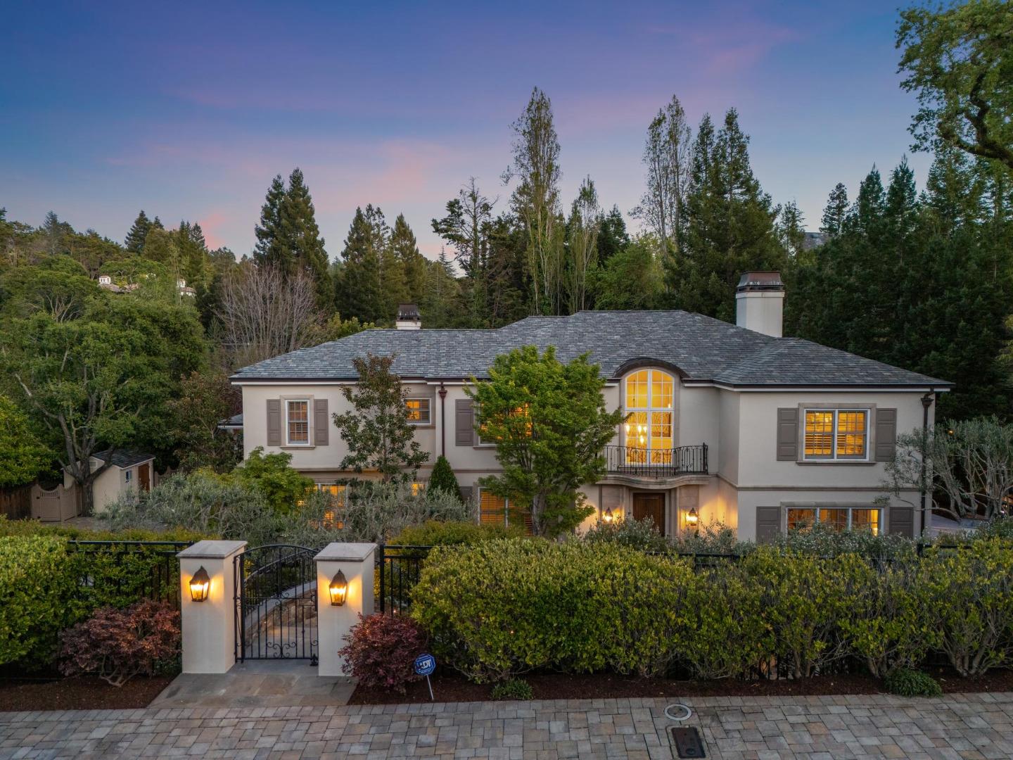 Detail Gallery Image 10 of 153 For 125 Stonepine Rd, Hillsborough,  CA 94010 - 5 Beds | 5/1 Baths