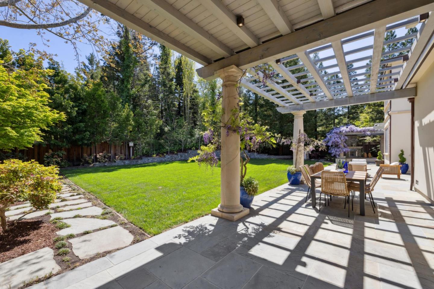 Detail Gallery Image 106 of 153 For 125 Stonepine Rd, Hillsborough,  CA 94010 - 5 Beds | 5/1 Baths