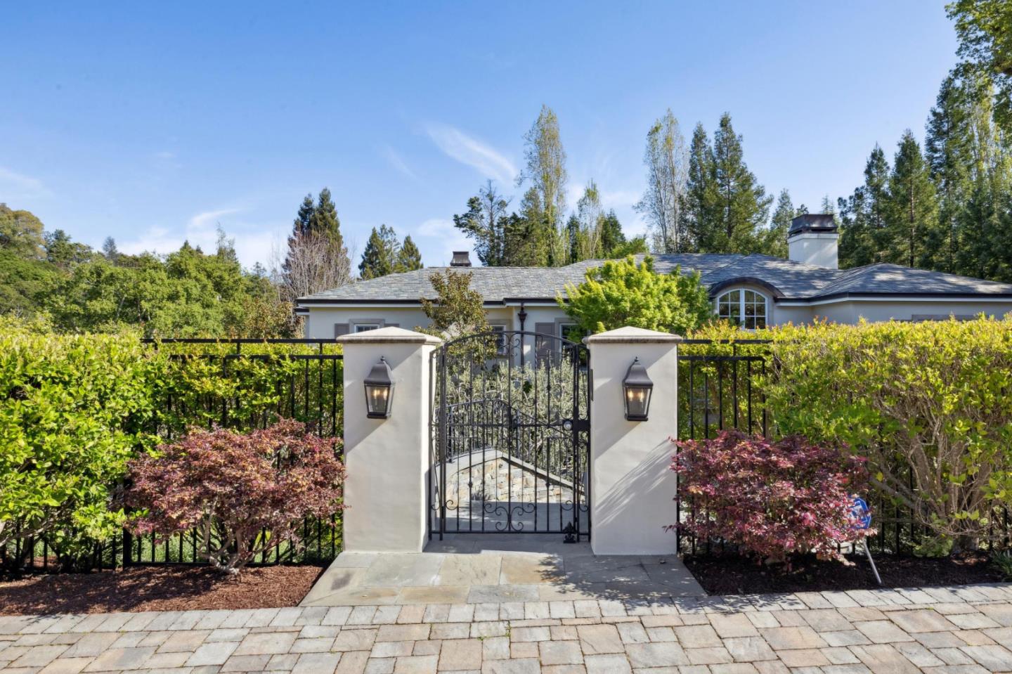 Detail Gallery Image 16 of 153 For 125 Stonepine Rd, Hillsborough,  CA 94010 - 5 Beds | 5/1 Baths