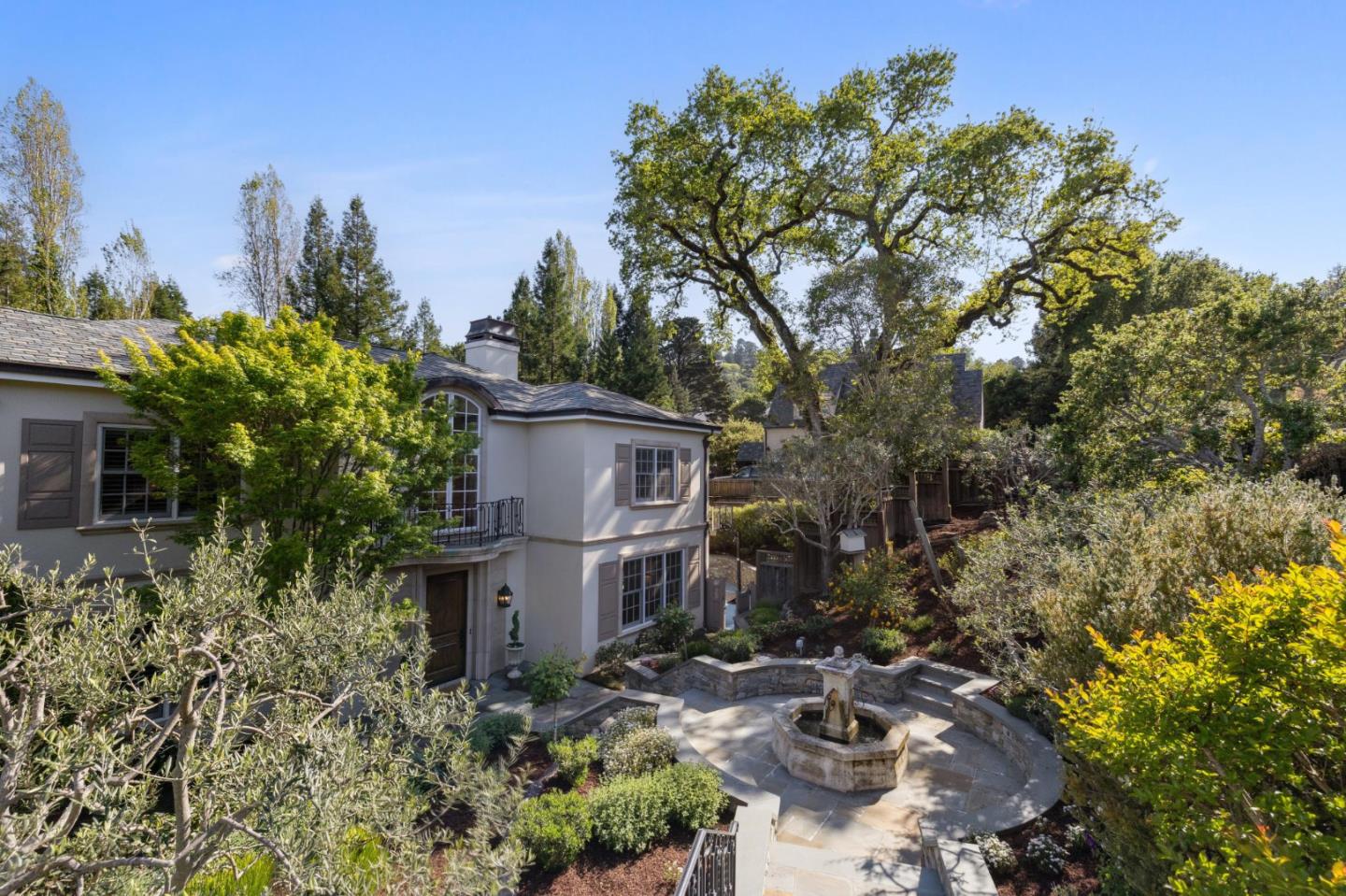Detail Gallery Image 21 of 153 For 125 Stonepine Rd, Hillsborough,  CA 94010 - 5 Beds | 5/1 Baths