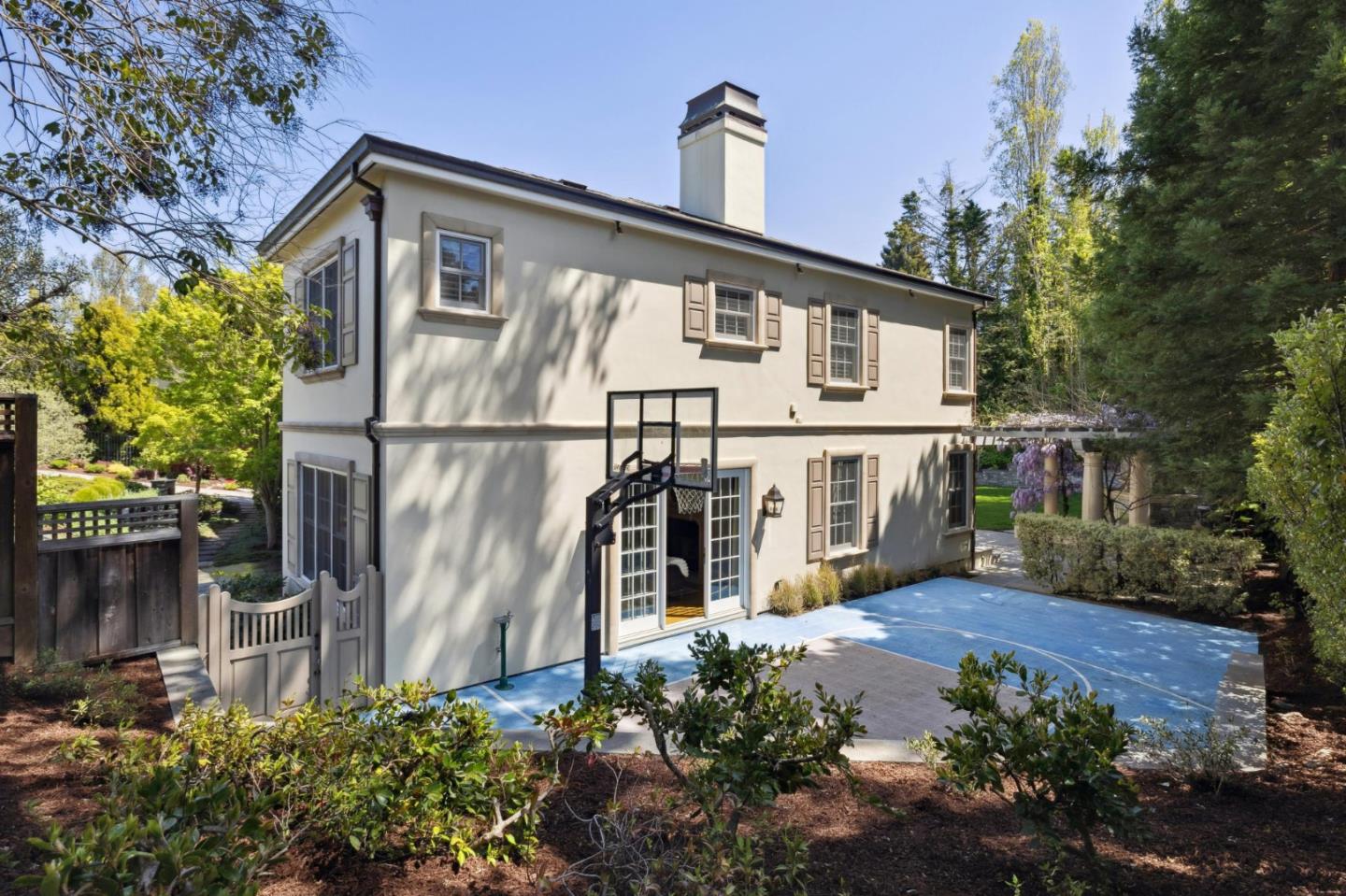 Detail Gallery Image 39 of 153 For 125 Stonepine Rd, Hillsborough,  CA 94010 - 5 Beds | 5/1 Baths