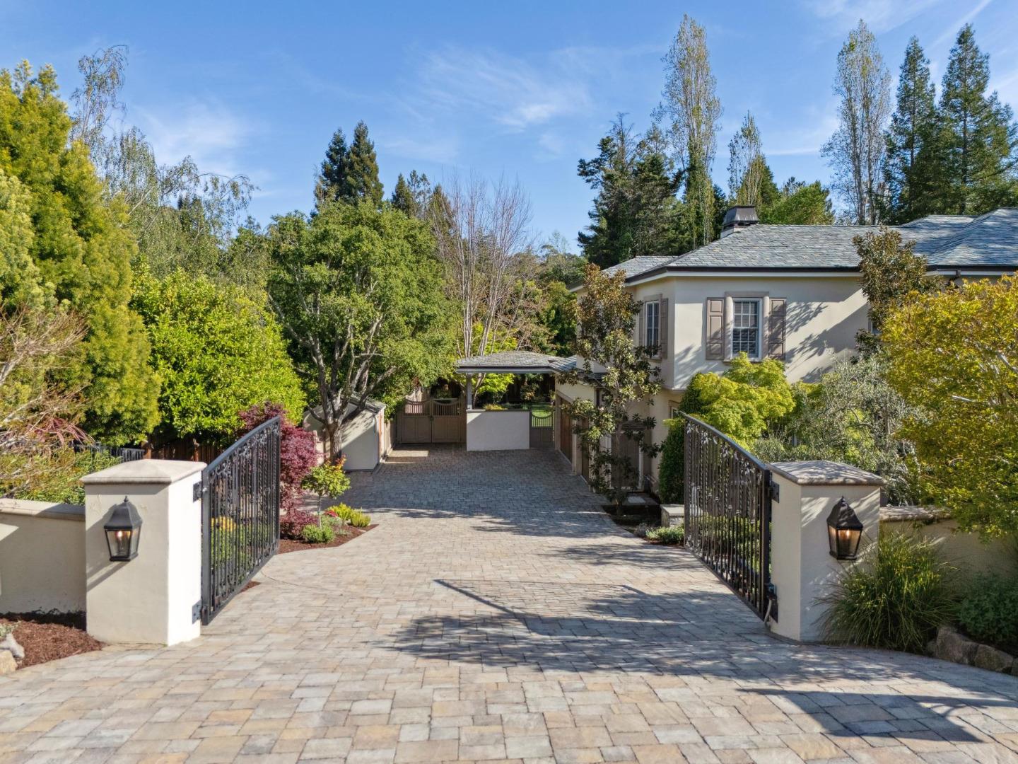 Detail Gallery Image 4 of 153 For 125 Stonepine Rd, Hillsborough,  CA 94010 - 5 Beds | 5/1 Baths