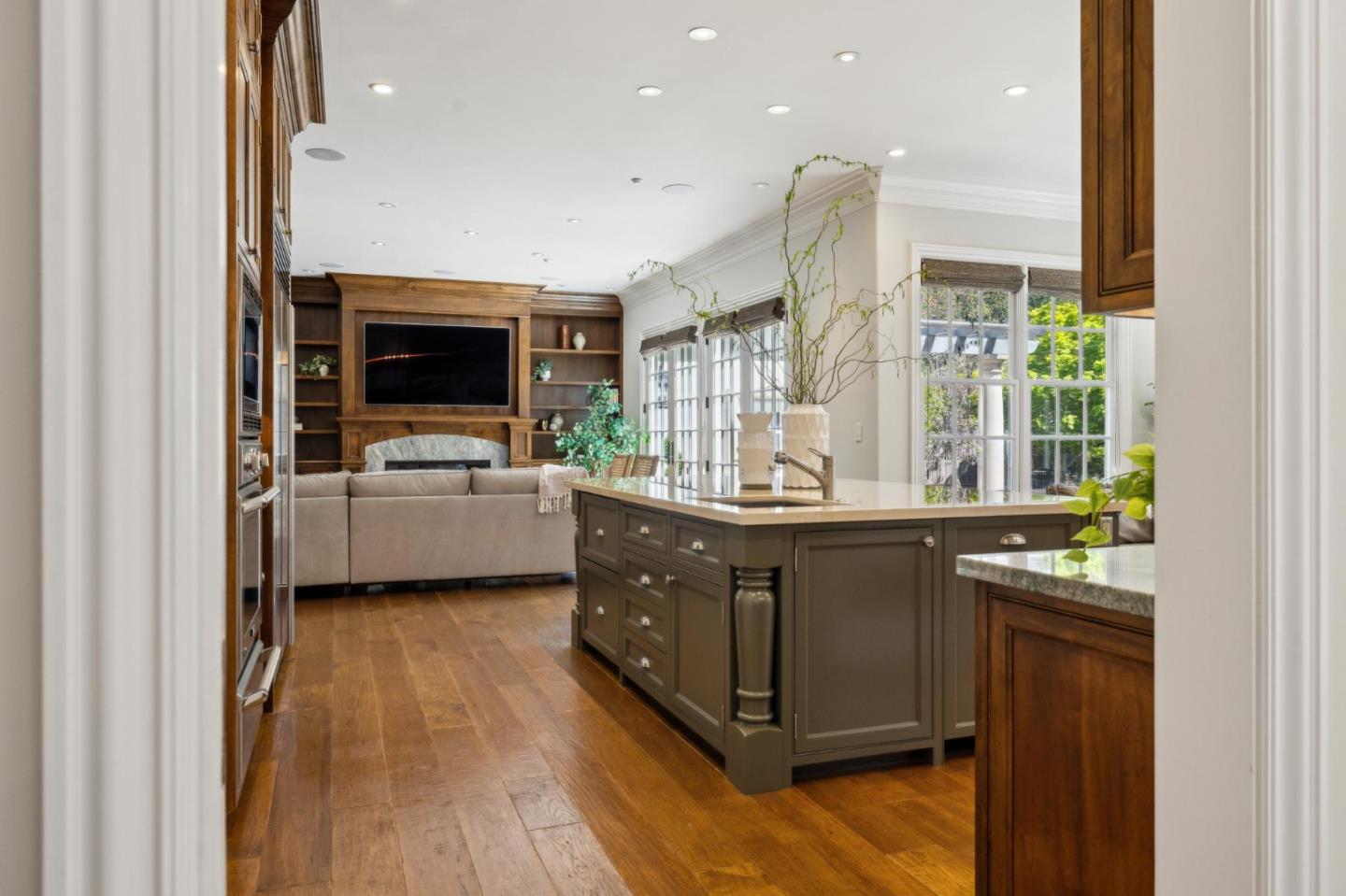Detail Gallery Image 58 of 153 For 125 Stonepine Rd, Hillsborough,  CA 94010 - 5 Beds | 5/1 Baths