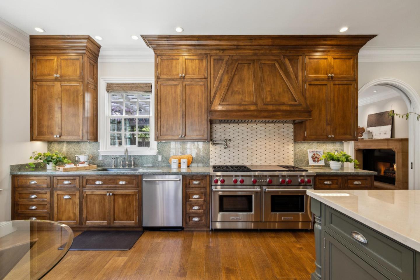 Detail Gallery Image 64 of 153 For 125 Stonepine Rd, Hillsborough,  CA 94010 - 5 Beds | 5/1 Baths