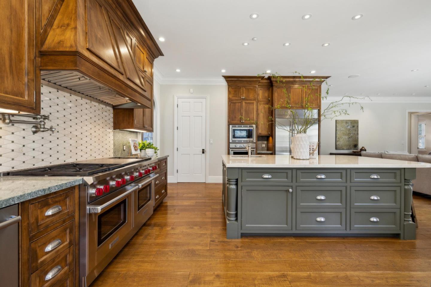 Detail Gallery Image 66 of 153 For 125 Stonepine Rd, Hillsborough,  CA 94010 - 5 Beds | 5/1 Baths