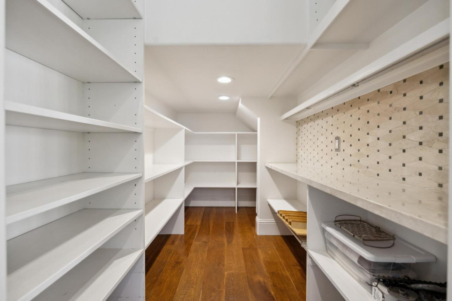 Detail Gallery Image 67 of 153 For 125 Stonepine Rd, Hillsborough,  CA 94010 - 5 Beds | 5/1 Baths