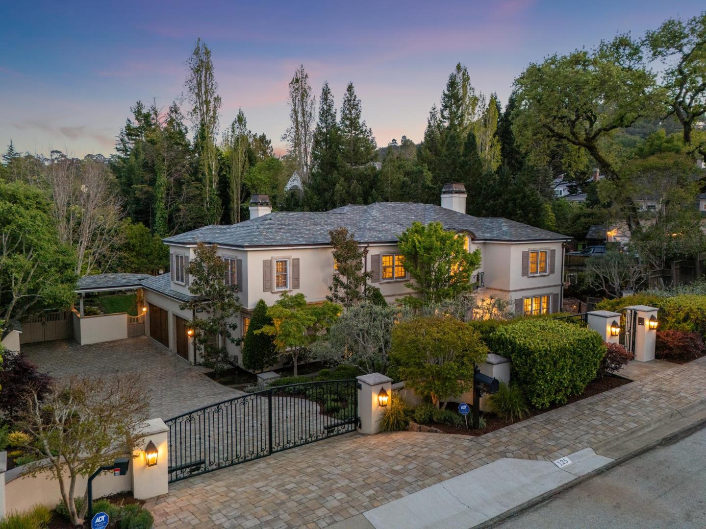 Detail Gallery Image 7 of 153 For 125 Stonepine Rd, Hillsborough,  CA 94010 - 5 Beds | 5/1 Baths