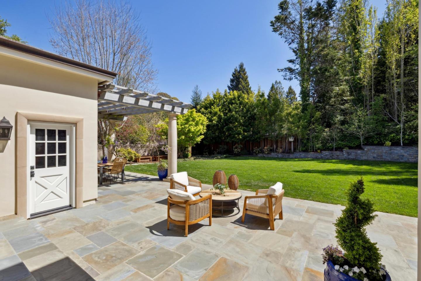 Detail Gallery Image 78 of 153 For 125 Stonepine Rd, Hillsborough,  CA 94010 - 5 Beds | 5/1 Baths