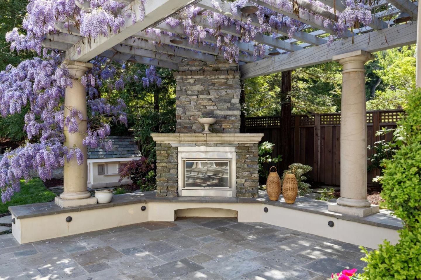 Detail Gallery Image 85 of 153 For 125 Stonepine Rd, Hillsborough,  CA 94010 - 5 Beds | 5/1 Baths