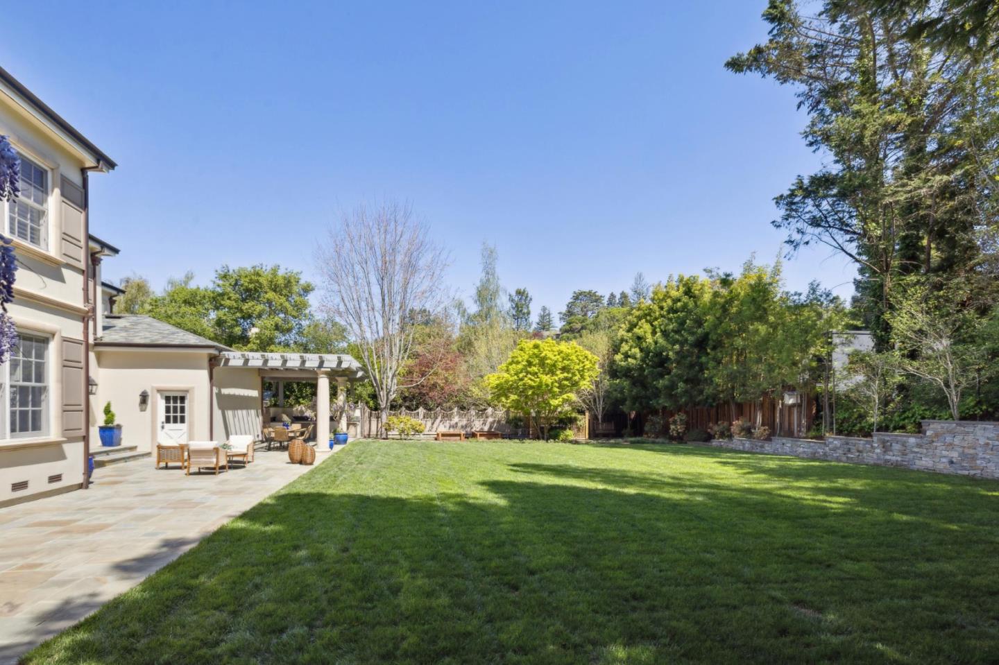 Detail Gallery Image 89 of 153 For 125 Stonepine Rd, Hillsborough,  CA 94010 - 5 Beds | 5/1 Baths