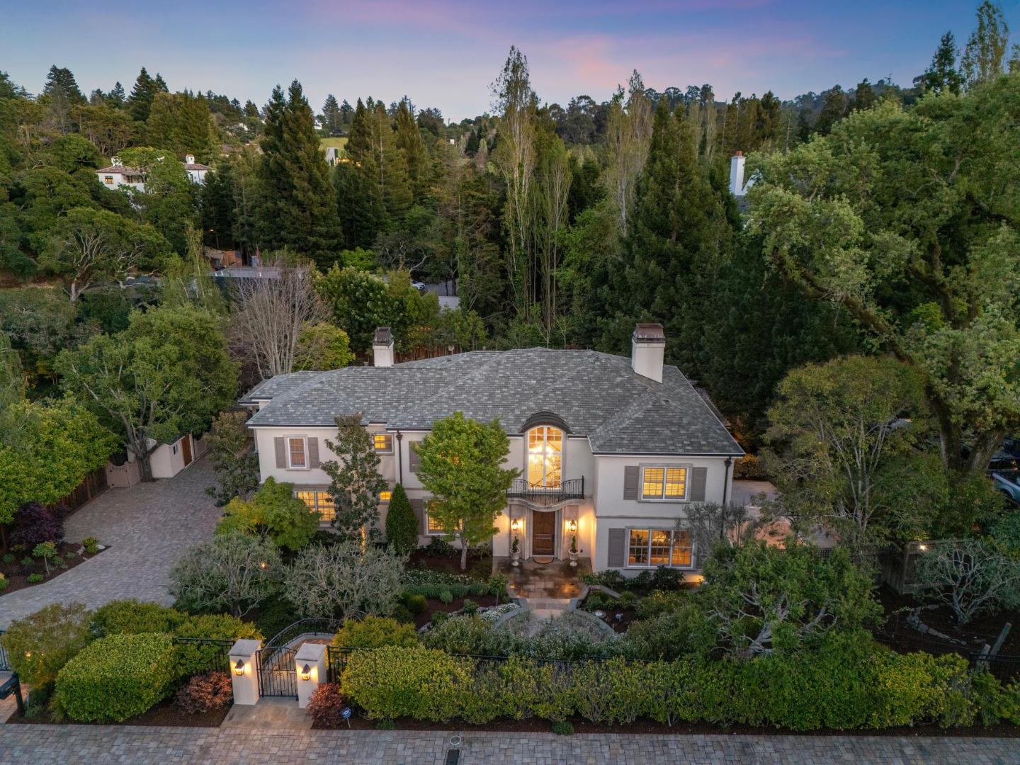 Detail Gallery Image 9 of 153 For 125 Stonepine Rd, Hillsborough,  CA 94010 - 5 Beds | 5/1 Baths