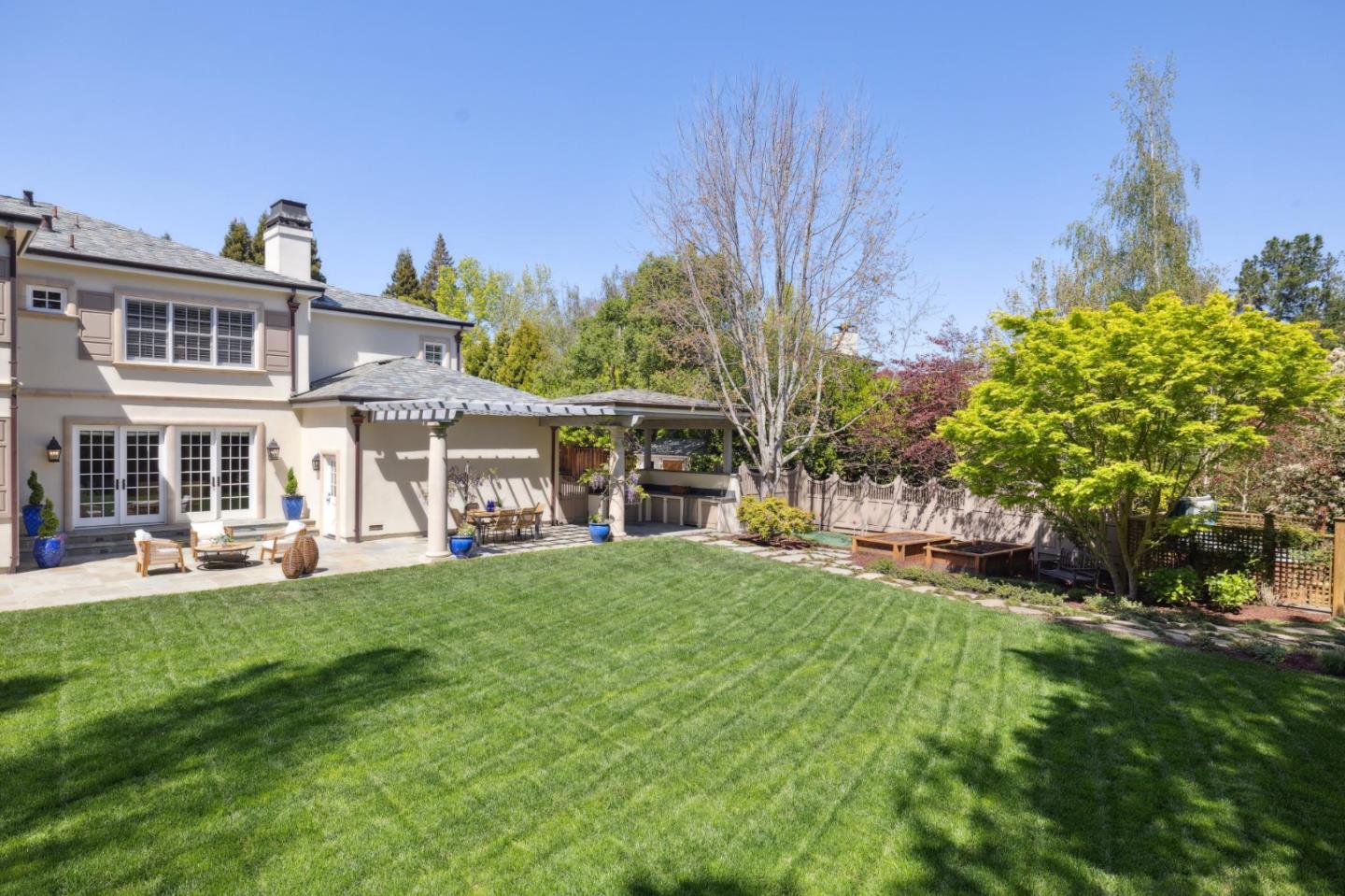 Detail Gallery Image 96 of 153 For 125 Stonepine Rd, Hillsborough,  CA 94010 - 5 Beds | 5/1 Baths