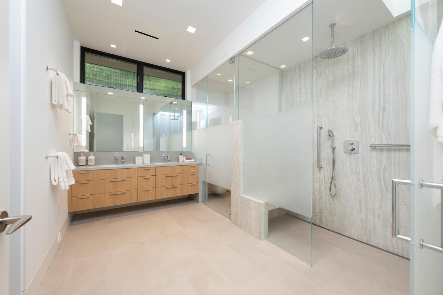 Detail Gallery Image 10 of 22 For 2240 Avy Ave, Menlo Park,  CA 94025 - 5 Beds | 4/1 Baths
