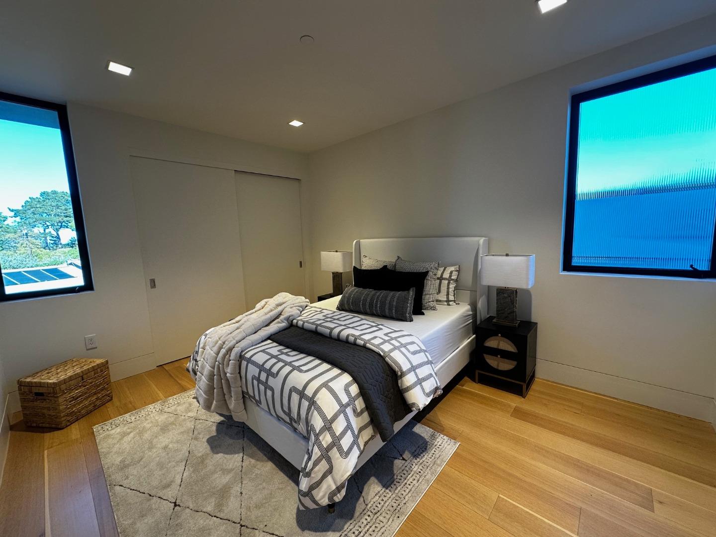 Detail Gallery Image 19 of 22 For 2240 Avy Ave, Menlo Park,  CA 94025 - 5 Beds | 4/1 Baths