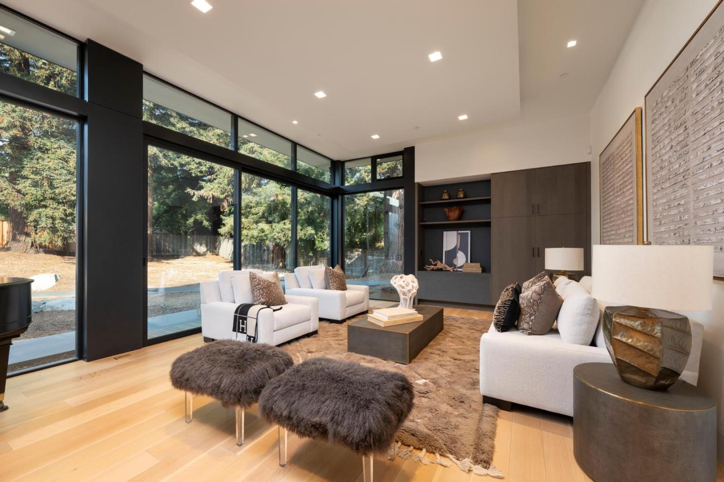 Detail Gallery Image 2 of 22 For 2240 Avy Ave, Menlo Park,  CA 94025 - 5 Beds | 4/1 Baths
