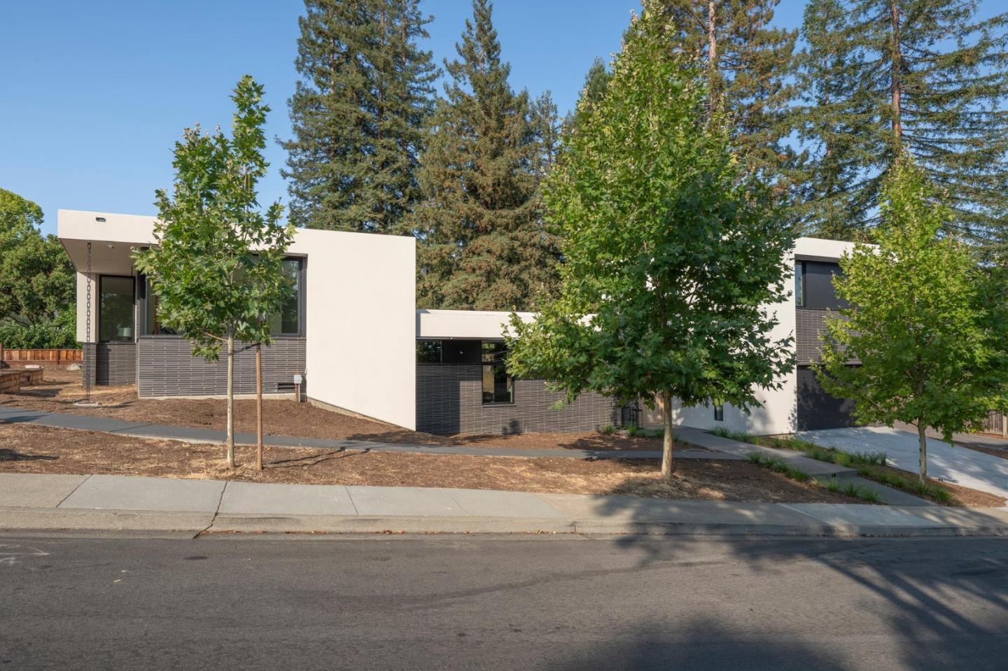 Detail Gallery Image 22 of 22 For 2240 Avy Ave, Menlo Park,  CA 94025 - 5 Beds | 4/1 Baths