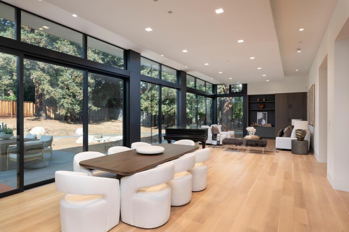 Detail Gallery Image 4 of 22 For 2240 Avy Ave, Menlo Park,  CA 94025 - 5 Beds | 4/1 Baths