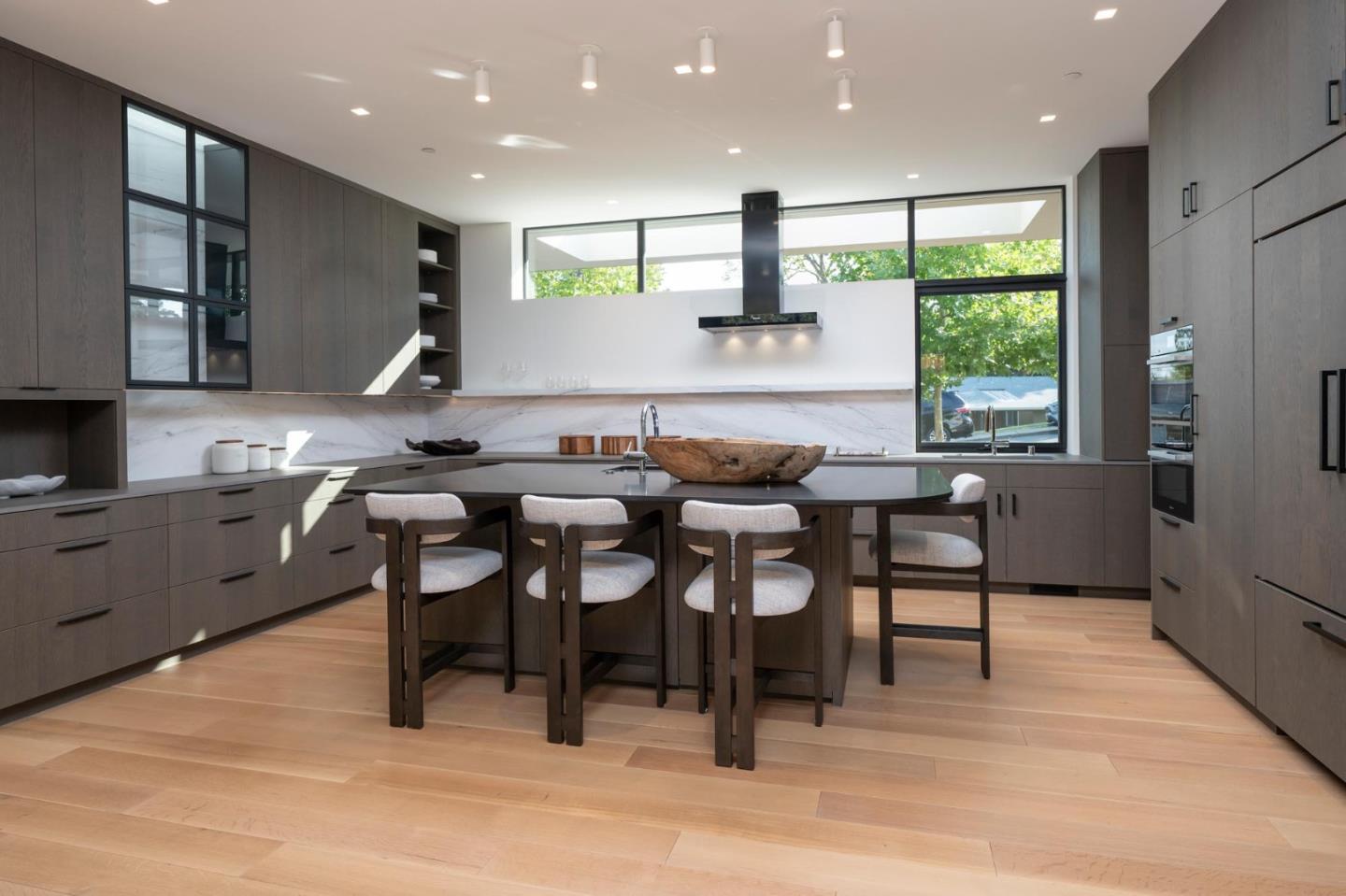 Detail Gallery Image 6 of 22 For 2240 Avy Ave, Menlo Park,  CA 94025 - 5 Beds | 4/1 Baths