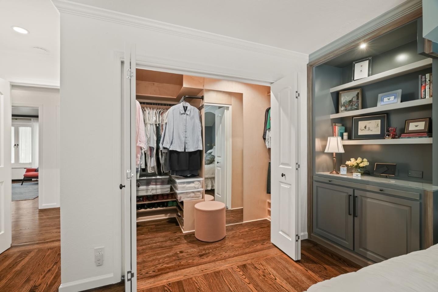 Detail Gallery Image 16 of 43 For 935 Monte Rosa Dr, Menlo Park,  CA 94025 - 3 Beds | 2/1 Baths