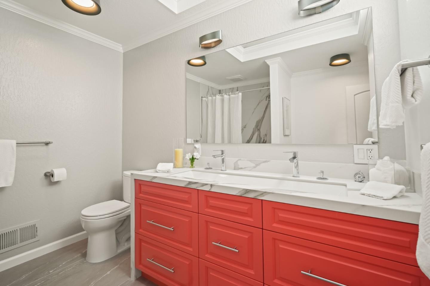 Detail Gallery Image 24 of 43 For 935 Monte Rosa Dr, Menlo Park,  CA 94025 - 3 Beds | 2/1 Baths