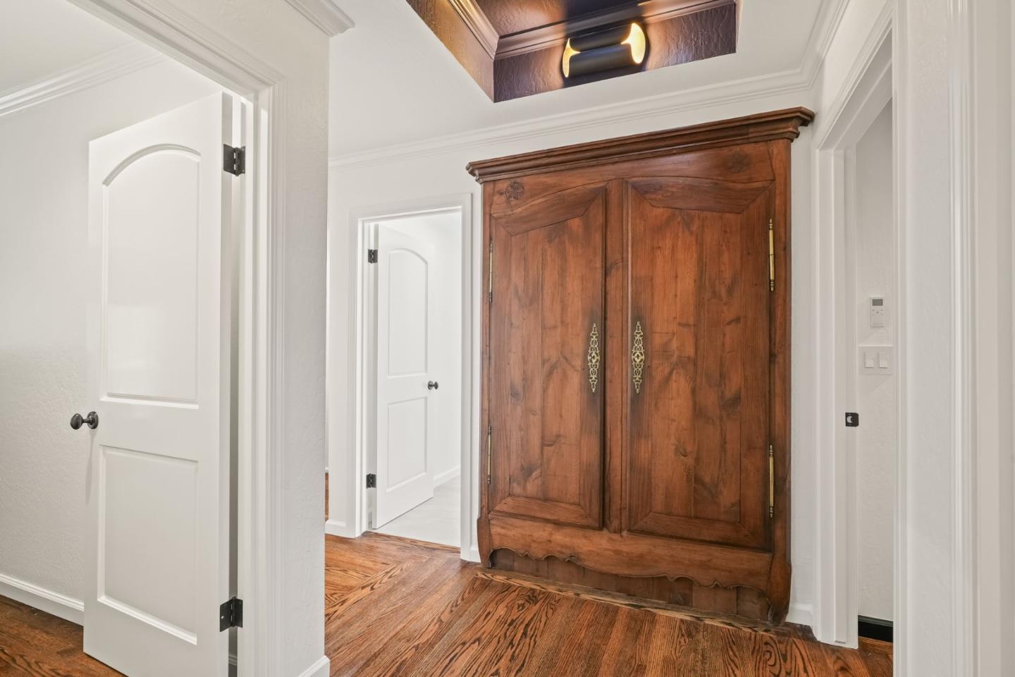 Detail Gallery Image 28 of 43 For 935 Monte Rosa Dr, Menlo Park,  CA 94025 - 3 Beds | 2/1 Baths