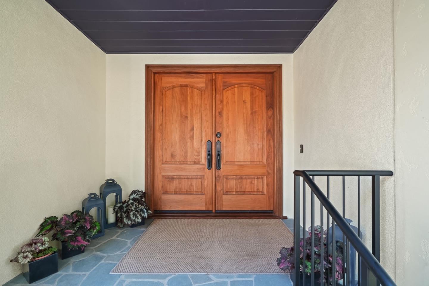 Detail Gallery Image 3 of 43 For 935 Monte Rosa Dr, Menlo Park,  CA 94025 - 3 Beds | 2/1 Baths
