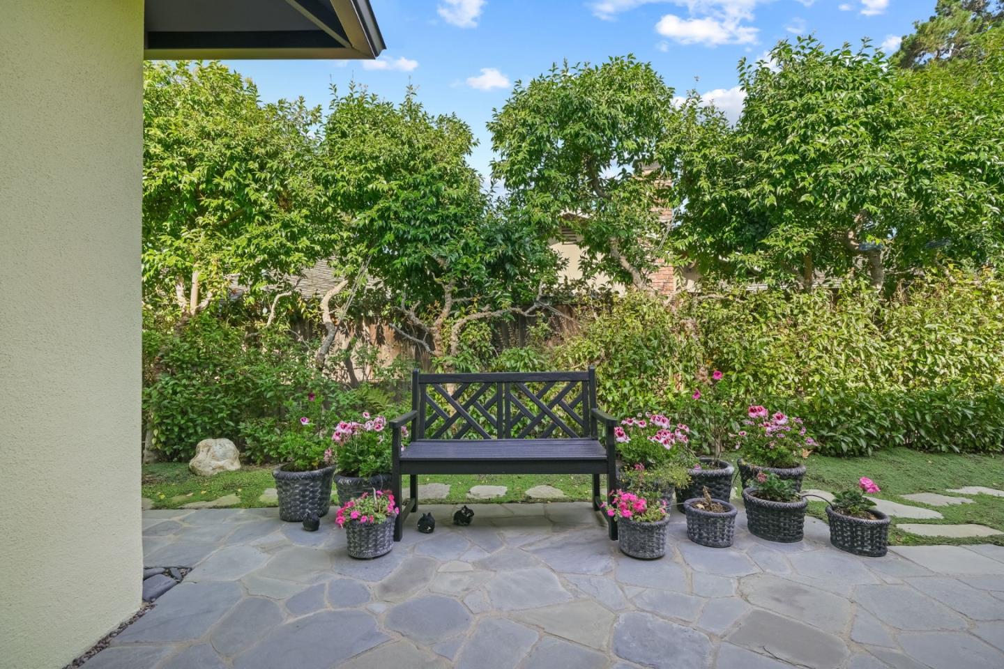 Detail Gallery Image 40 of 43 For 935 Monte Rosa Dr, Menlo Park,  CA 94025 - 3 Beds | 2/1 Baths