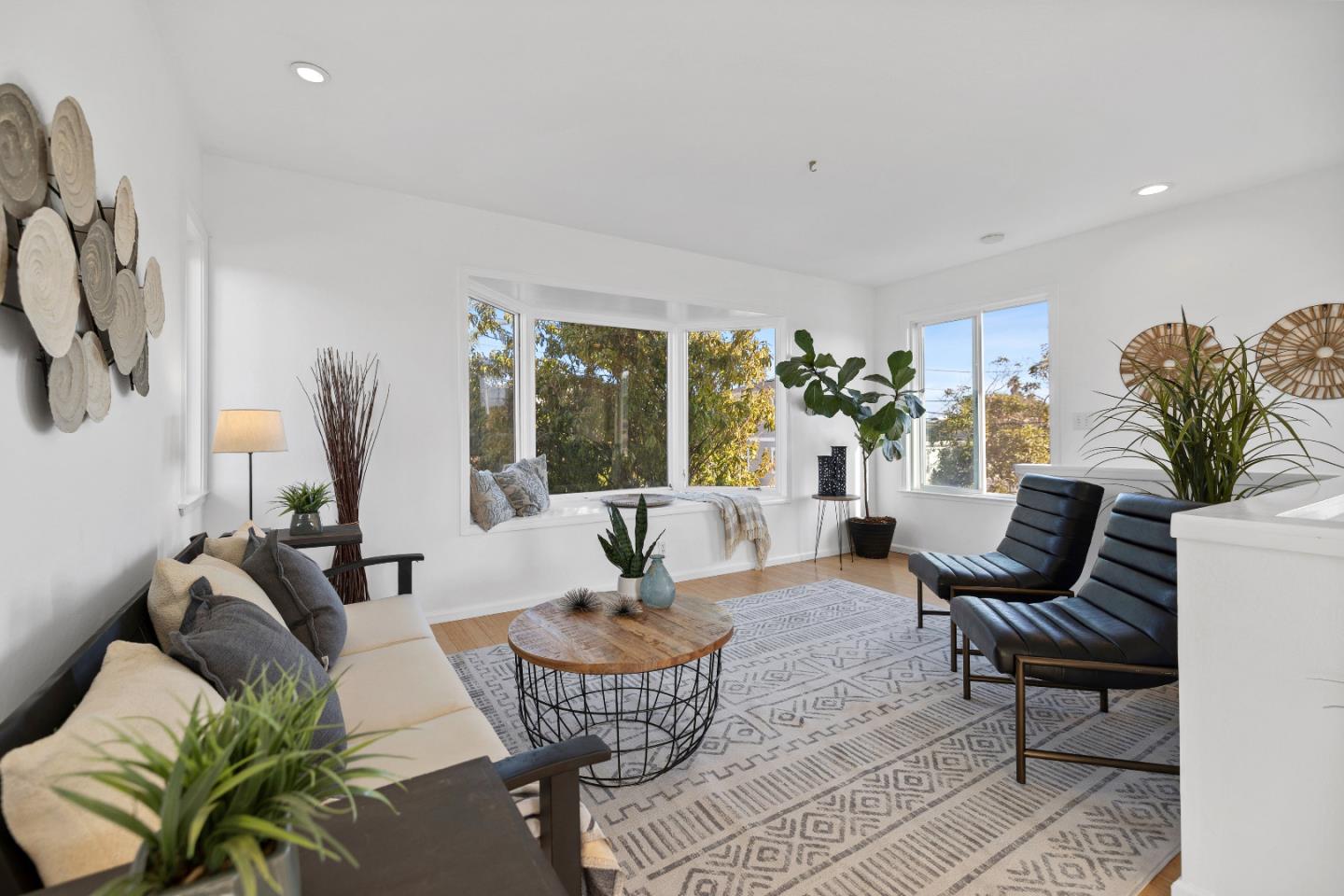 Detail Gallery Image 10 of 21 For 3614 Moana Way, Santa Cruz,  CA 95062 - 2 Beds | 1 Baths