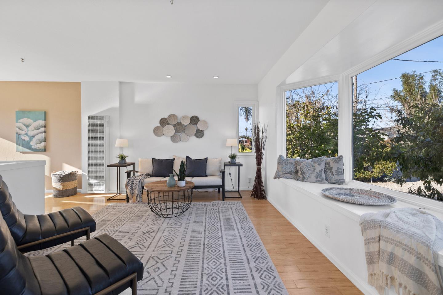 Detail Gallery Image 11 of 21 For 3614 Moana Way, Santa Cruz,  CA 95062 - 2 Beds | 1 Baths