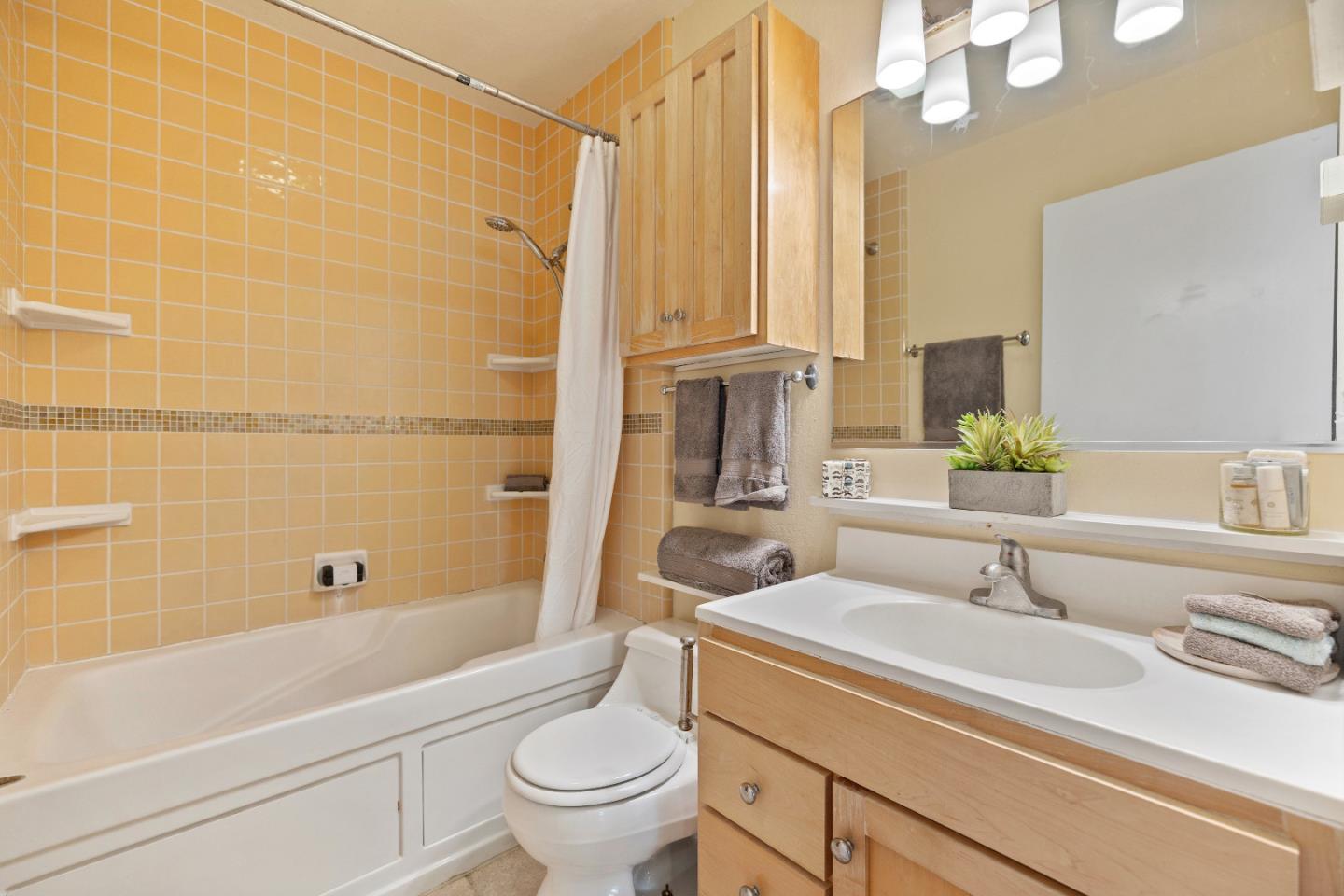 Detail Gallery Image 19 of 21 For 3614 Moana Way, Santa Cruz,  CA 95062 - 2 Beds | 1 Baths