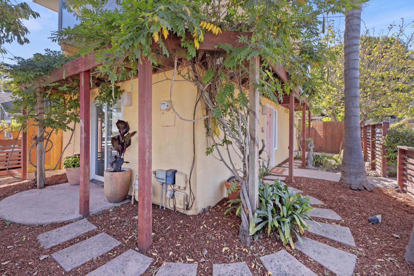 Detail Gallery Image 20 of 21 For 3614 Moana Way, Santa Cruz,  CA 95062 - 2 Beds | 1 Baths